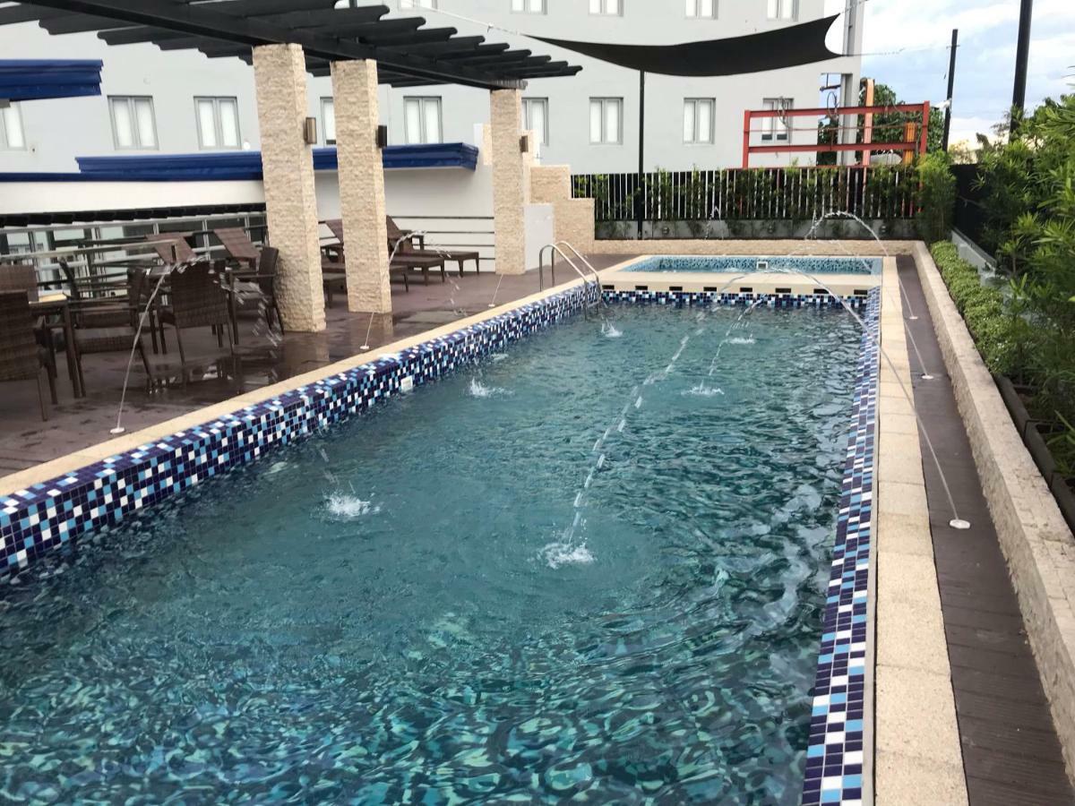 Davao City Blue Lotus Hotel מראה חיצוני תמונה